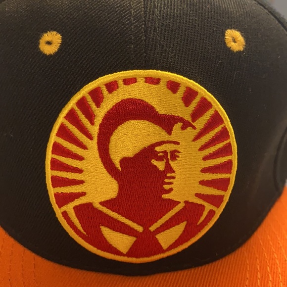 Hawaii’s Finest Kamehameha snap back cap - Picture 2 of 9